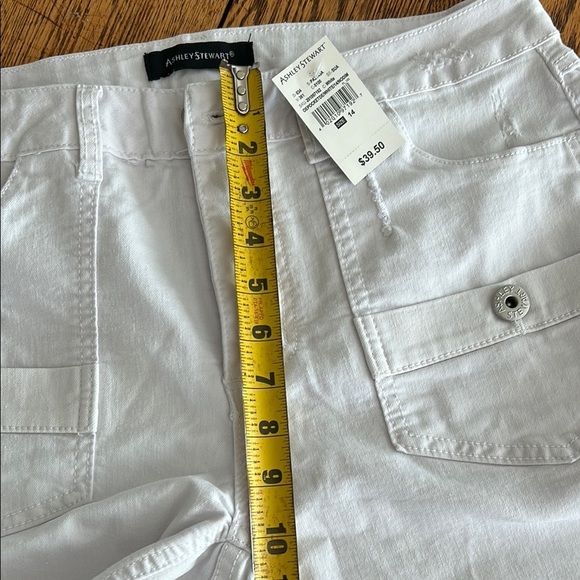 Ashley Stewart Crisp White Women's Bermudas - Picture 6 of 8
